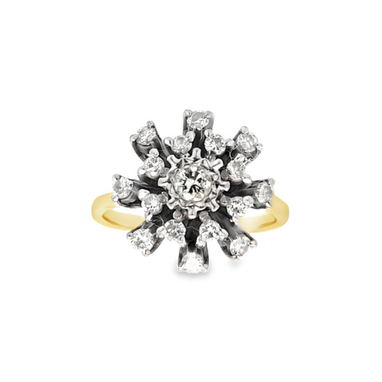Pre Owned 18ct Diamond Cluster Ring ZV865 Pre Owned 18ct Diamond Cluster Ring ZV865